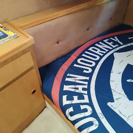 Bateau-hôtel Taîaut